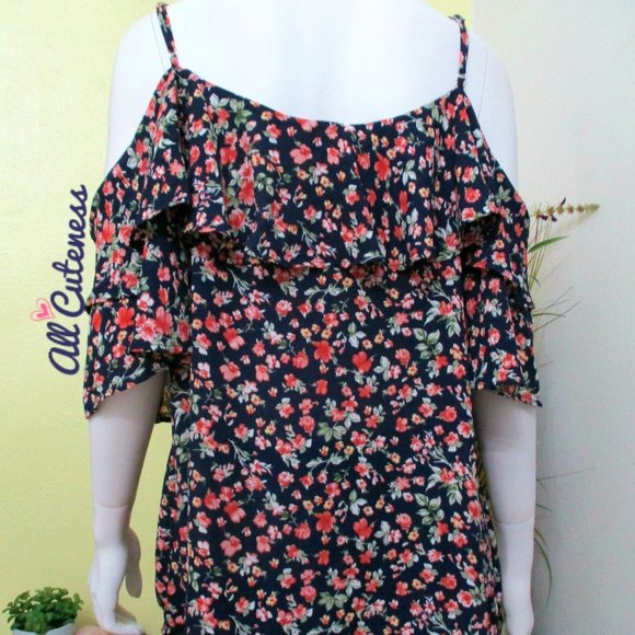 Plus Size Floral Print Blouse Size 2XL - Picture 2 of 3